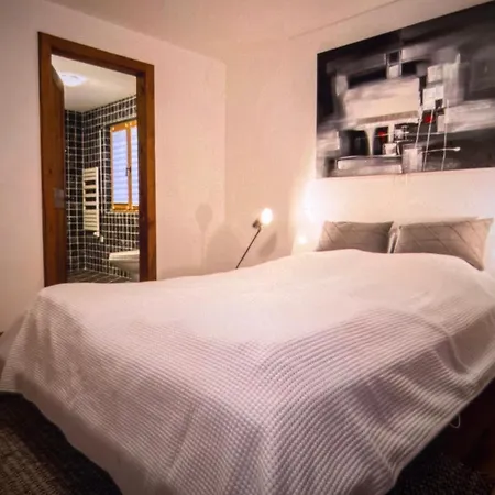 Cosy Chalet With A Garden & Mountain View Pettneu am Arlberg